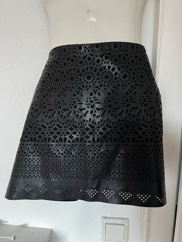 Mini lederrock mit - laser, cut